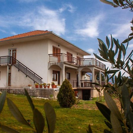 Apartment Juric Kaštel Novi Dış mekan fotoğraf