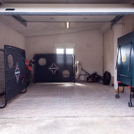 Apartment Juric Kaštel Novi Dış mekan fotoğraf