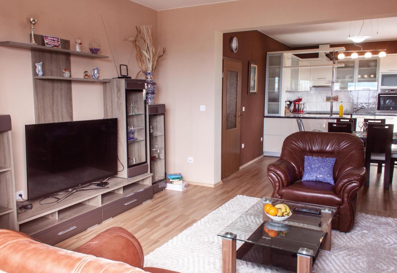 Apartment Juric Kaštel Novi Dış mekan fotoğraf