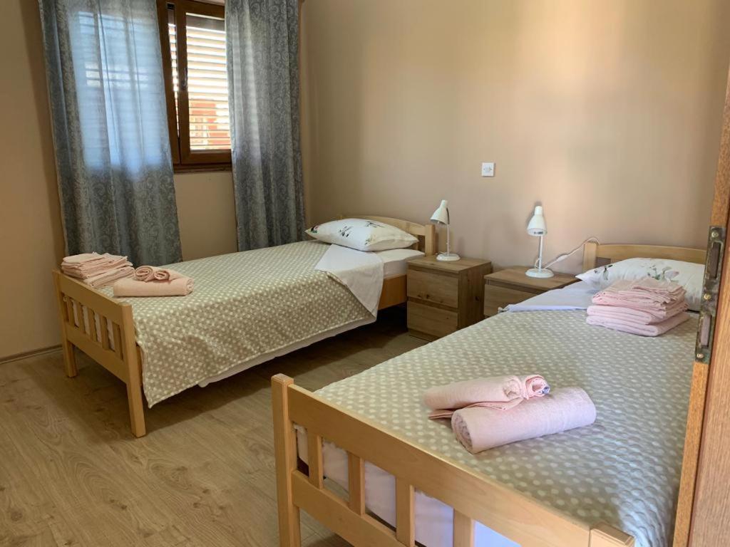 Apartment Juric Kaštel Novi Dış mekan fotoğraf