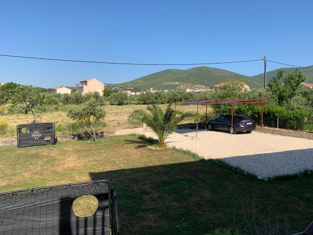 Apartment Juric Kaštel Novi Dış mekan fotoğraf